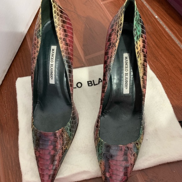 Manolo Blahnik Shoes - Picture 3 of 3